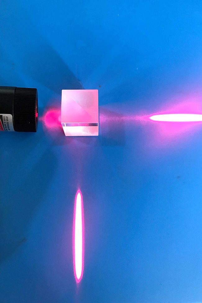 光学玻璃光强分光棱镜与非偏振分光棱镜激光辐射的偏振的区别